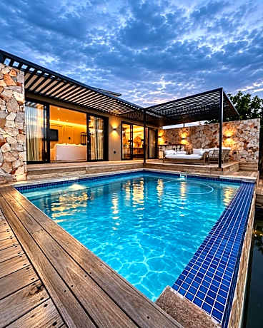Lira Boutique Hotel