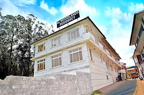 Al Woodlands Residency (Un-married and Stag groups not allowed)