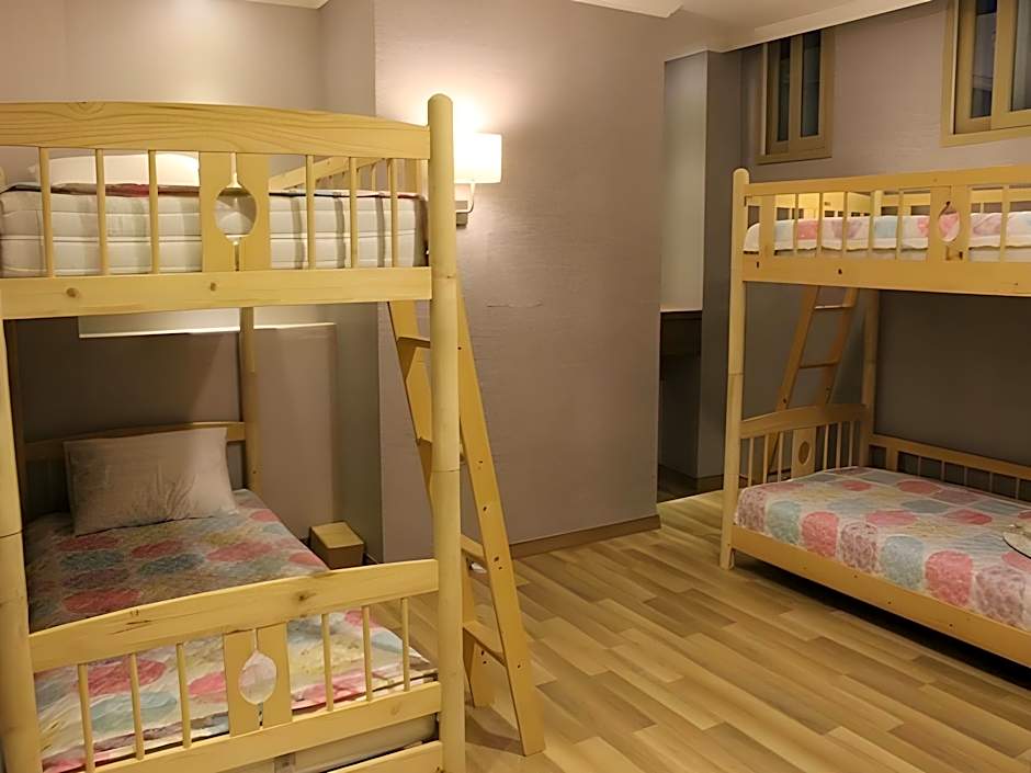 Bexco Hostel B&B