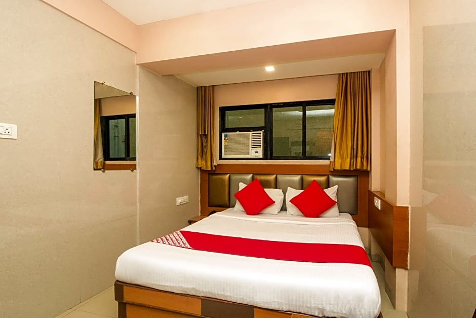 OYO Hotel Sarovar Grand