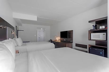 Queen Suite with Two Queen Beds - Non-Smoking