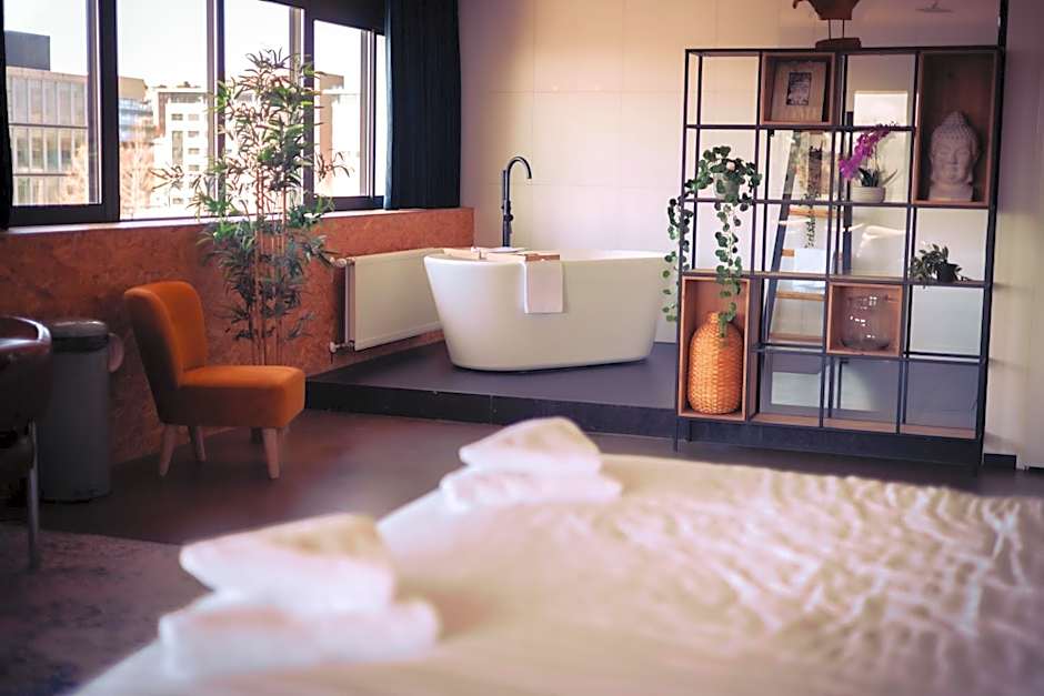 Urban Hotel The Golden Stork