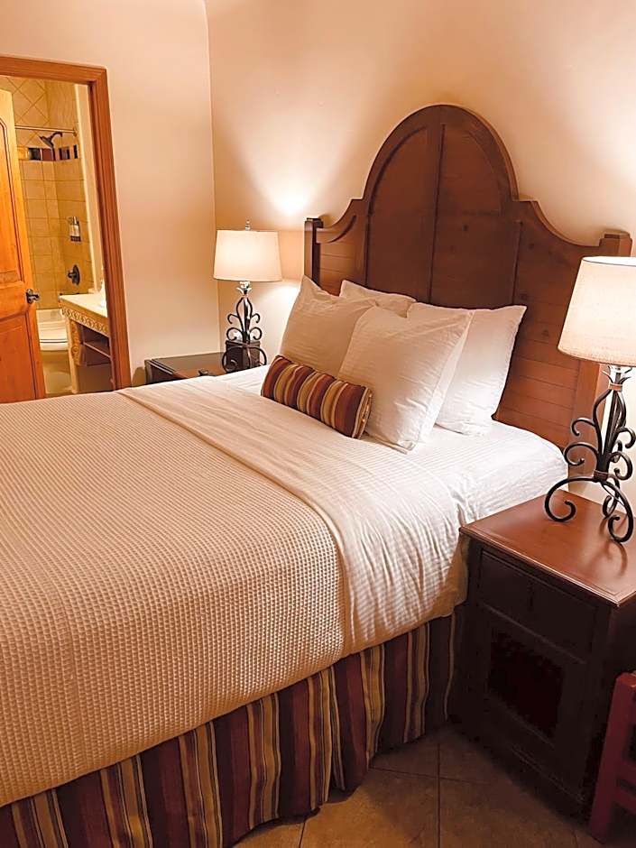 Los Arboles Hotel