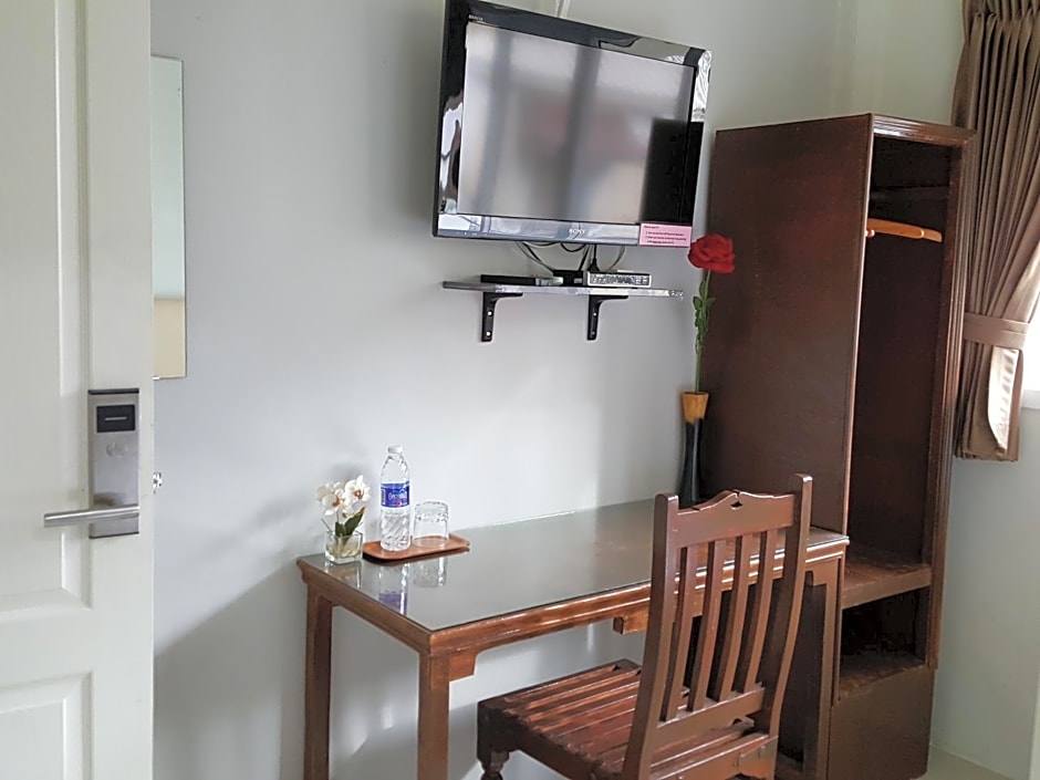 Bangkok Check Inn @Chareon Krung