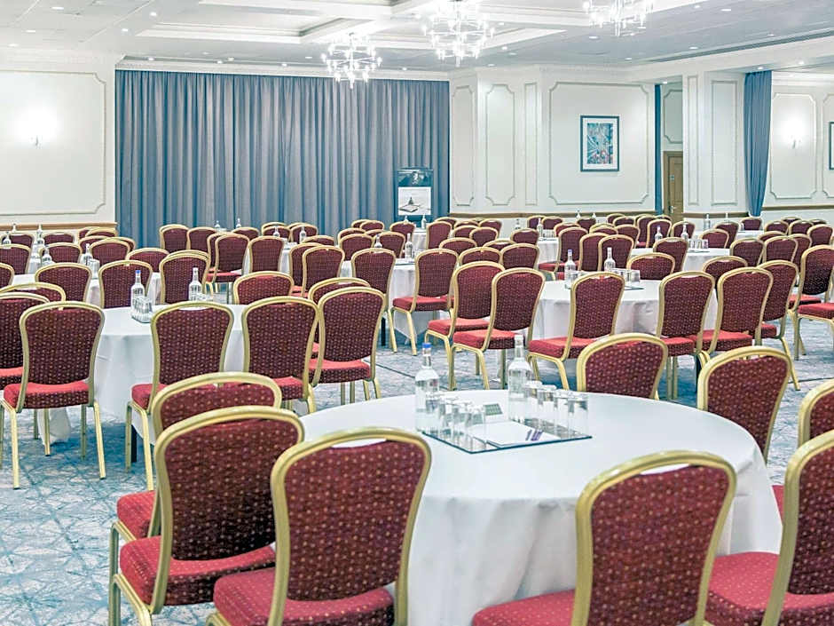 Bristol Grand Hotel By Sunday