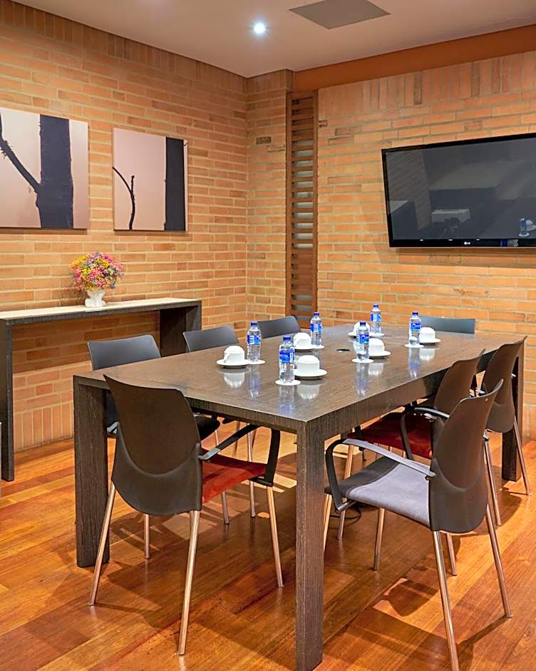 84 DC Bogotá By OxoHotel
