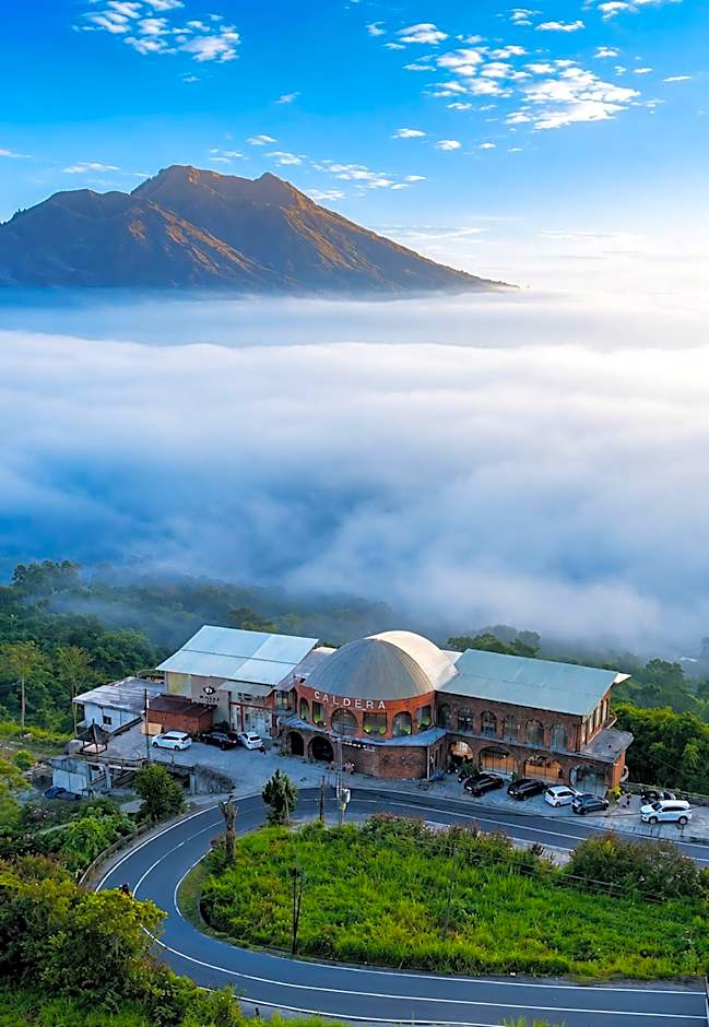 Caldera Hotel & Restaurant