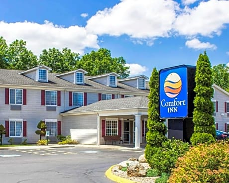 Comfort Inn Guilford near I-95