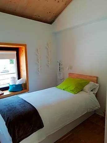 Standard Single Room with Mountain View