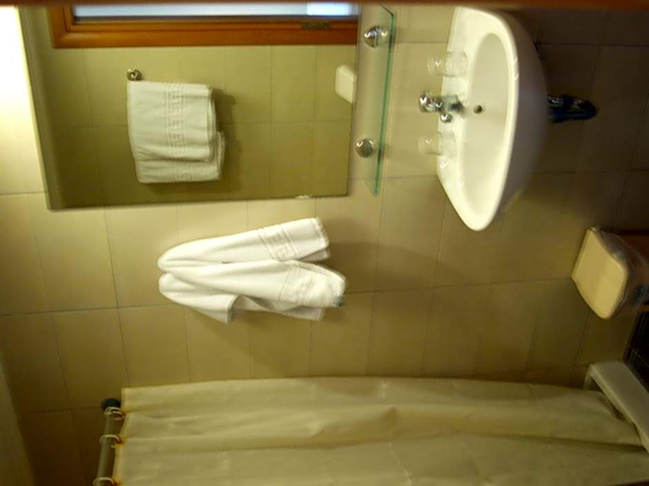 Saint Constantine Hotel