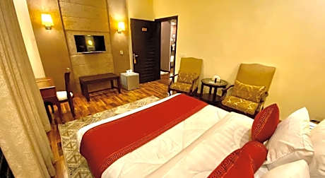 Shelton Rezidor Lahore