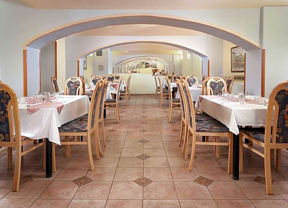 Hotel City Club – Prague, NY