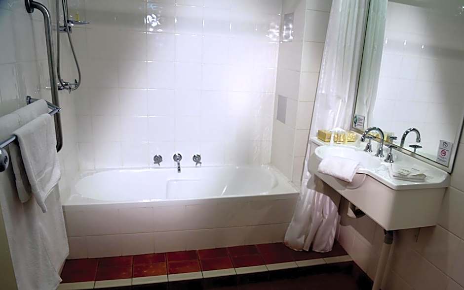 175 - One Hotels & Apartments