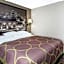 Super 8 by Wyndham Warrensburg