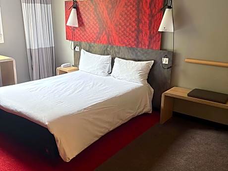 Standard Double Room - Disability Access