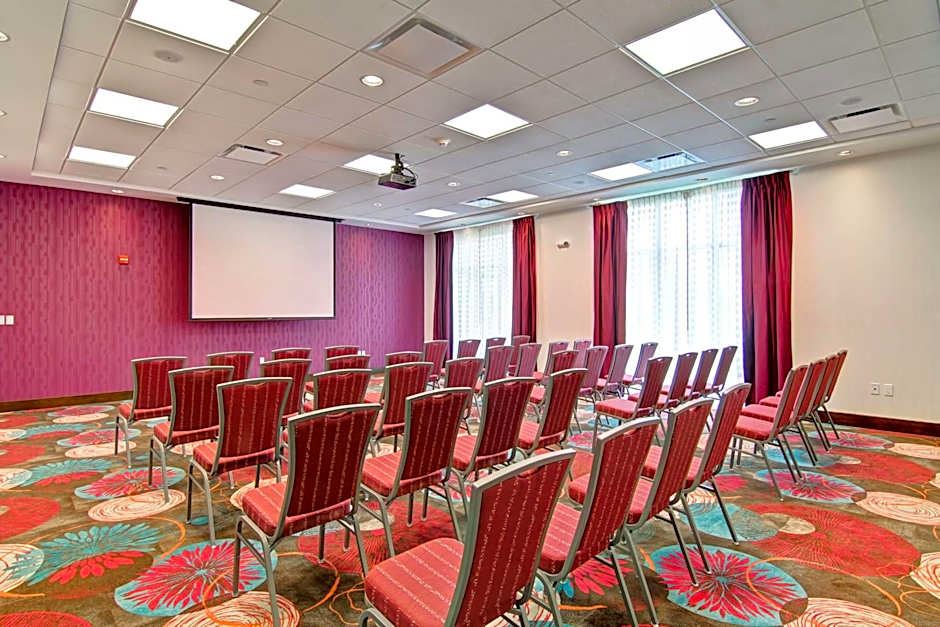 Hampton Inn & Suites Detroit/Troy
