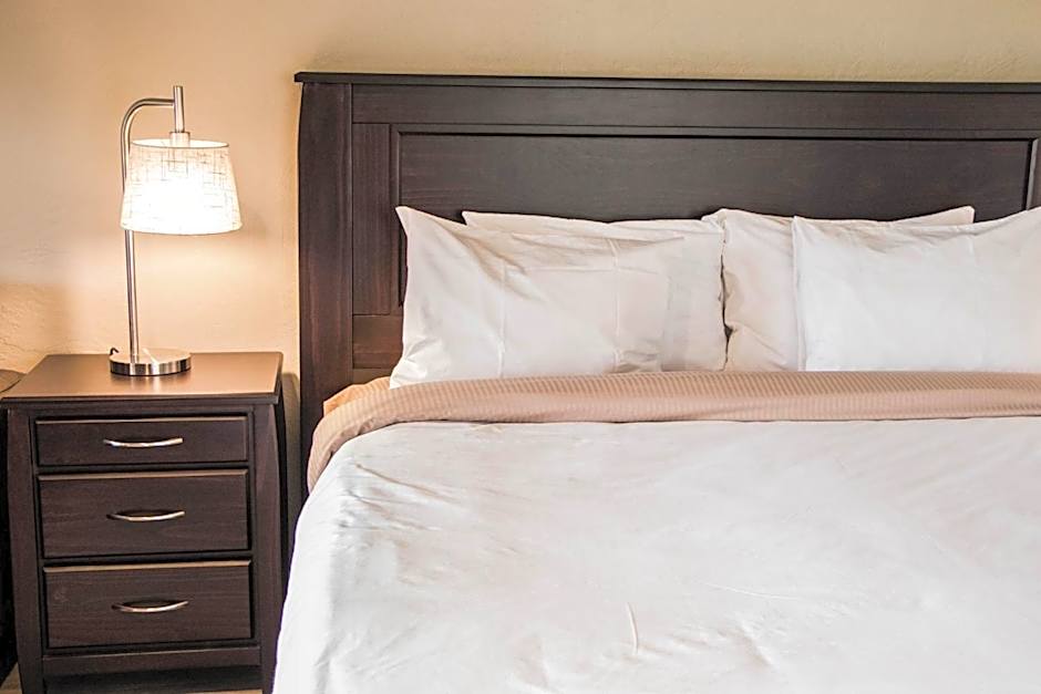 Galiano Oceanfront Inn & Spa