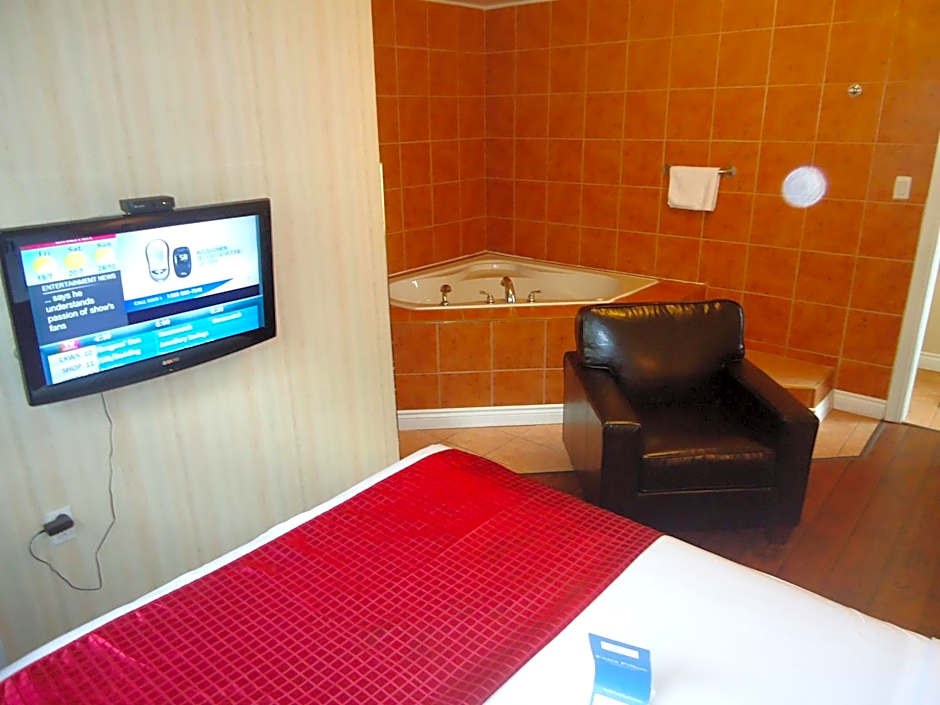 Bayside Inn & Waterfront Suites