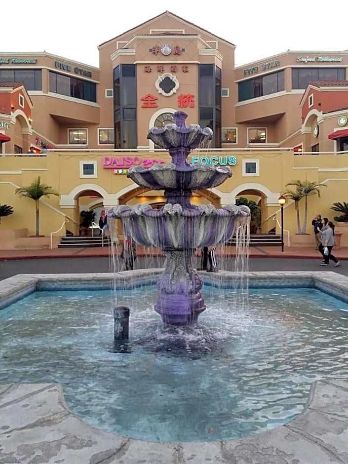 Valley Hotel