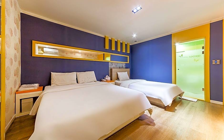 Nabiya Hotel
