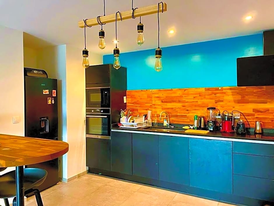 Villa Passion Cannelle de standing avec sa piscine vue mer