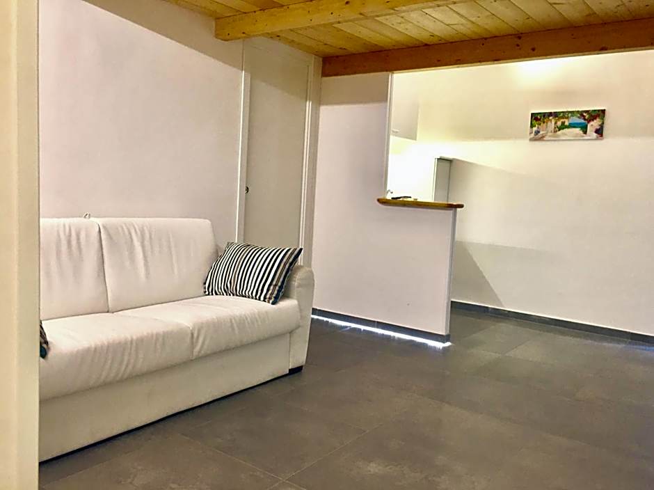 IL VIAGGIATORE VIA INDIPENDENZA 2