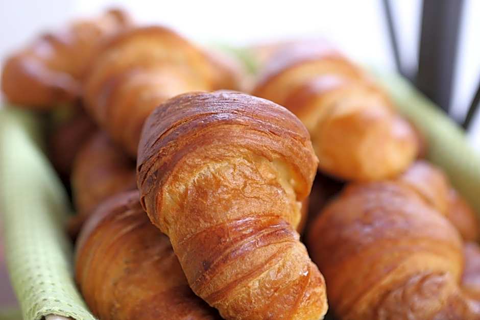 The Suites at Beverly Hills