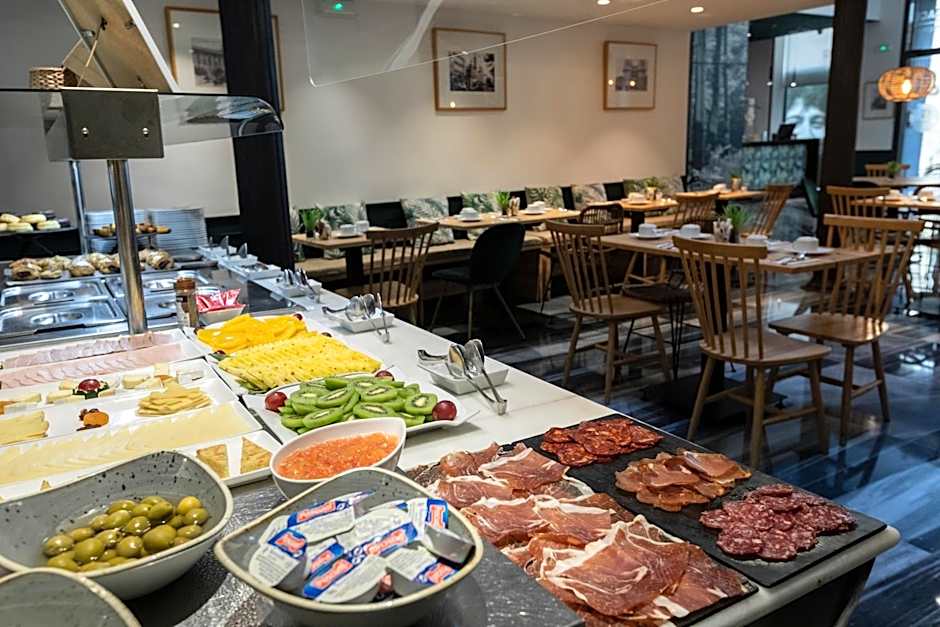 Petit Palace Plaza de la Reina