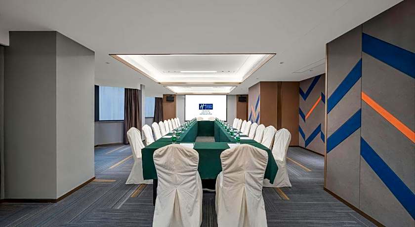 Holiday Inn Express Nanchang Bayi Square By IHG