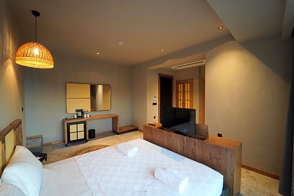 Icon Beach Suites Hotel Sovalye Island