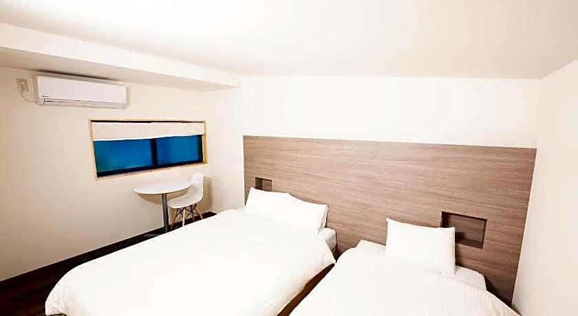 B and B MIKAWA Info Centre - Kanazawa Fish Harbour