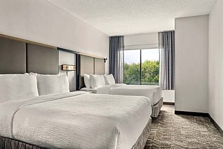 Studio, Multiple Beds (Mobility/Hearing Accessible, Tub) (2 Queen Beds and 1 Double Sofa Bed)