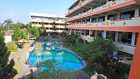 Hotel Surya Indah Batu Malang