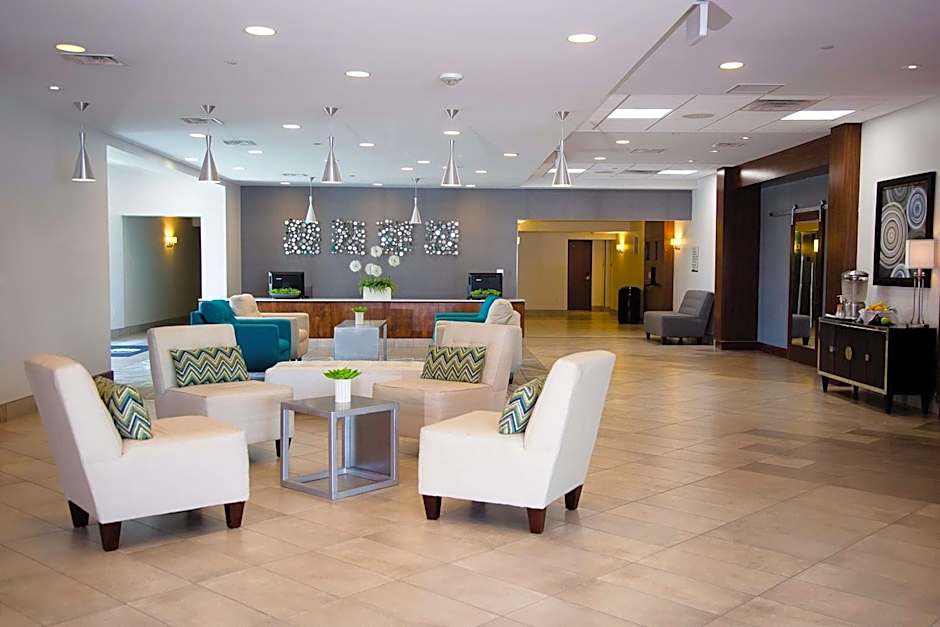 DoubleTree by Hilton Omaha Southwest
