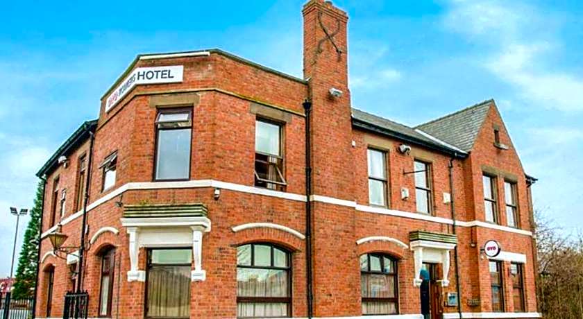 OYO The Rowers Hotel