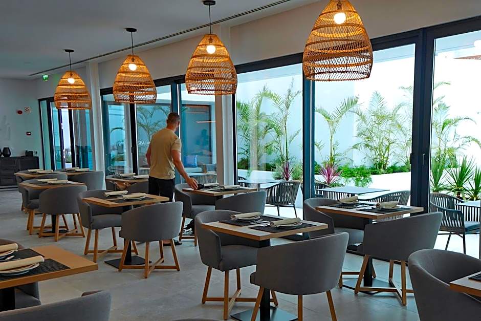 Pêro Teive Bay Apartments Hotel