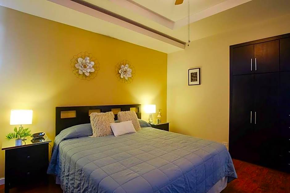 Casa Todos Santos with Gated Parking at Casas Sanblu