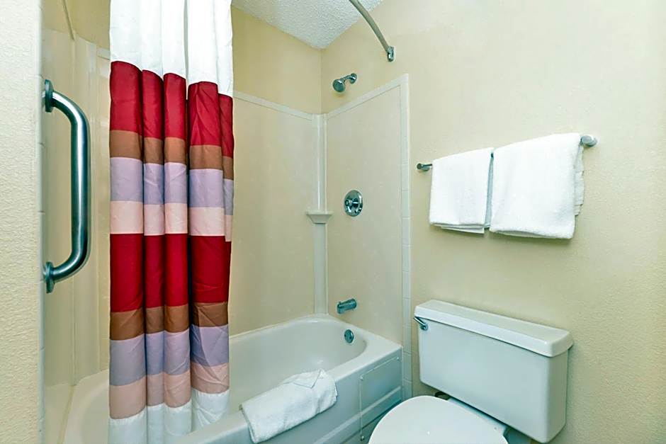 Red Roof PLUS Secaucus - Meadowlands - NYC