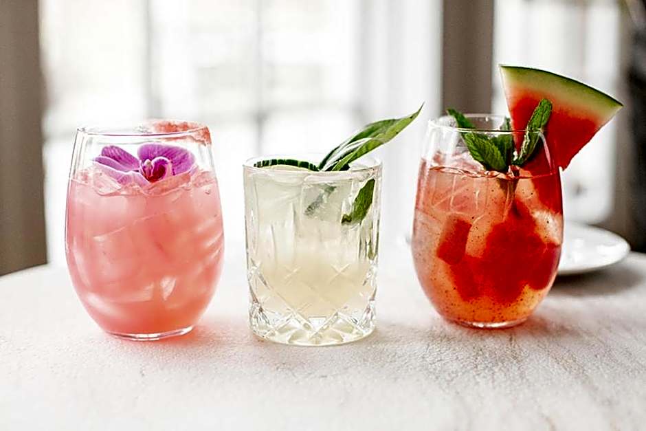 Riverbend Inn & Vineyard
