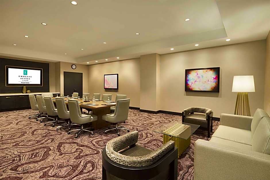 Embassy Suites By Hilton Minneapolis Downtown Hotel