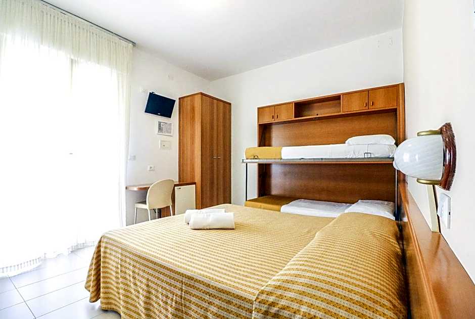 Photo 1 of 3 of Quadruple Room