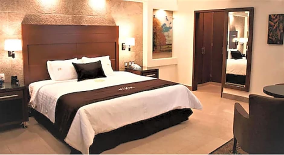 Hotel Ecce Inn
