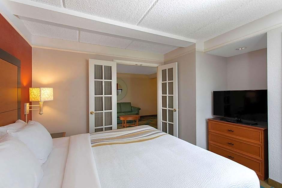 La Quinta Inn & Suites by Wyndham Jacksonville Butler Blvd