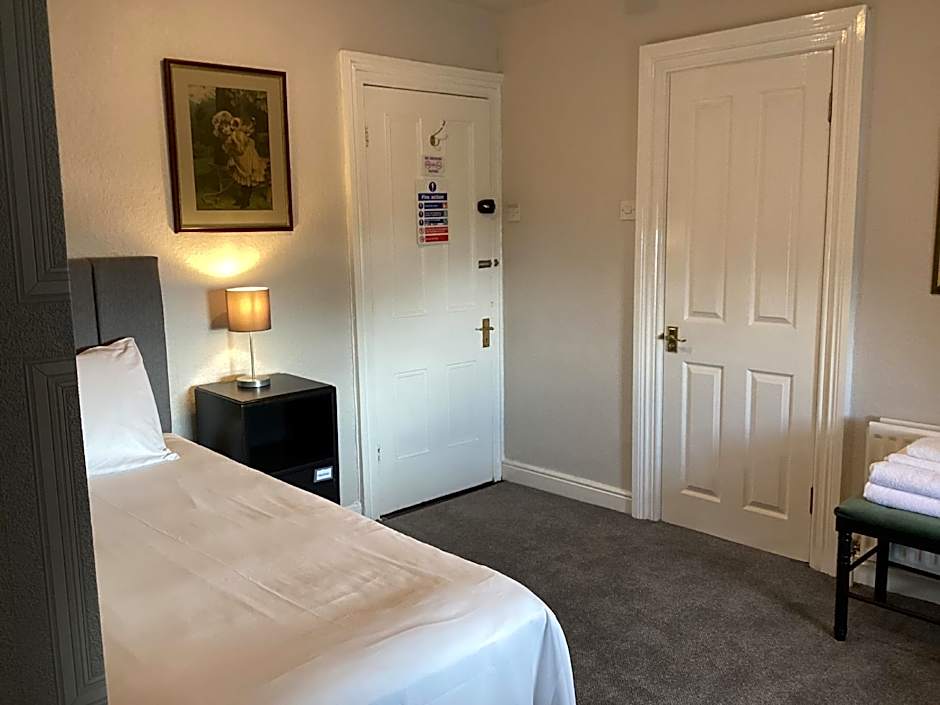 OYO Rayanne House Guest Accommodation