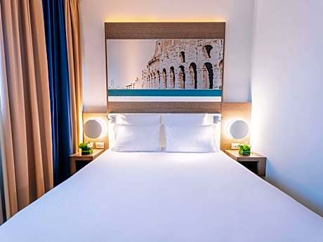 Superior Double Room with views of the Coliseum