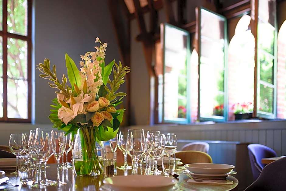 Schoolhouse Hotel