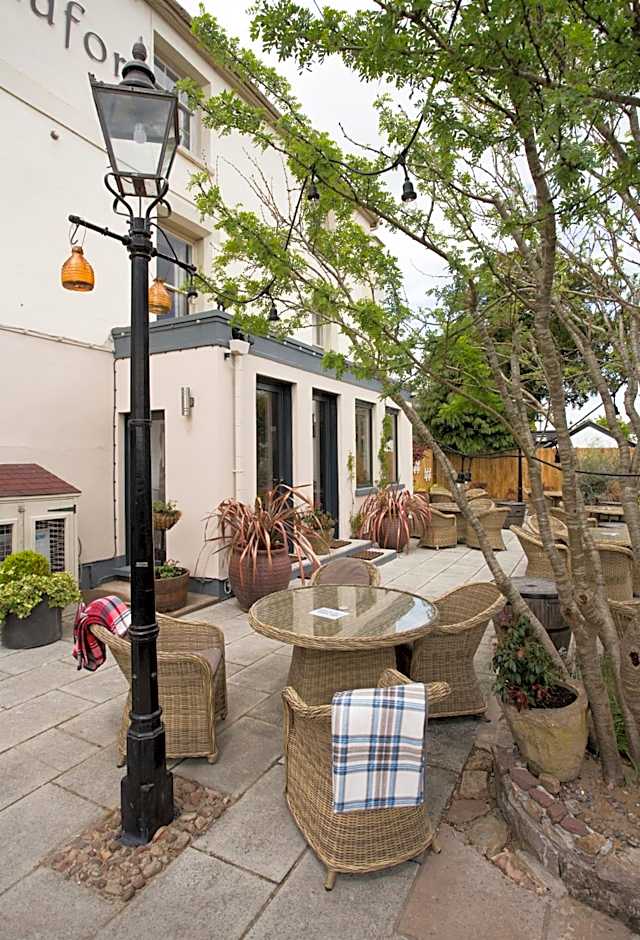 The Beaufort, Raglan