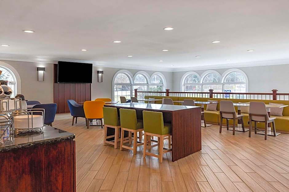 Comfort Inn & Suites East Greenbush