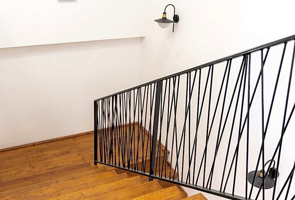 Pansion Mihića dvori