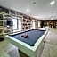 Casa d'Henrique Retreat Pool and Spa